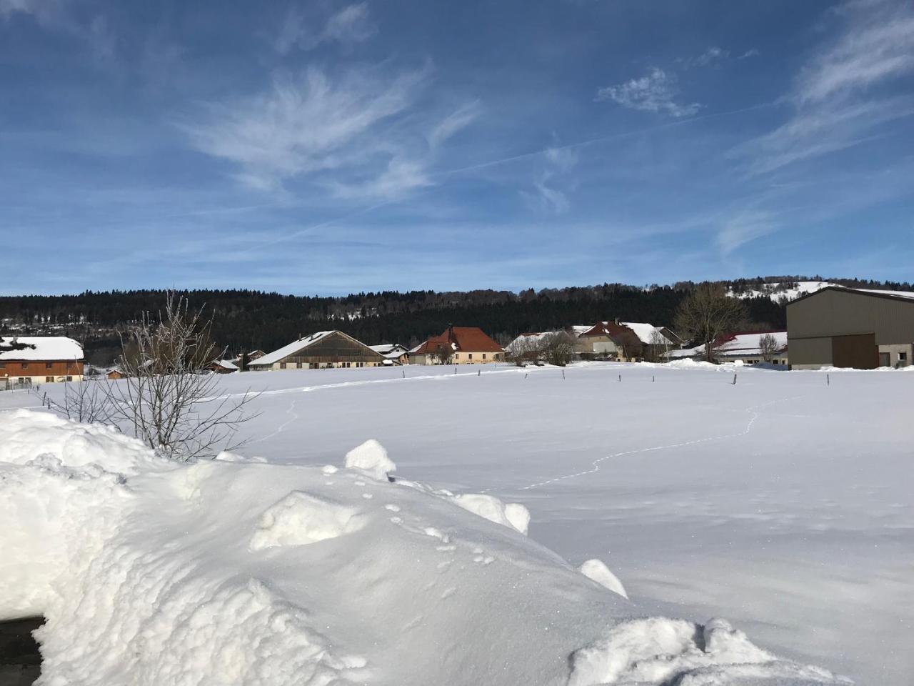Chambres D'Hotes - Les DolinesLa Chaux  エクステリア 写真